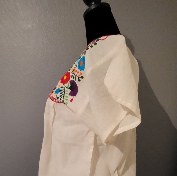 WOMEN'S MEXICAN EMBROIDERED BLOUSE - Picture 5 of 7